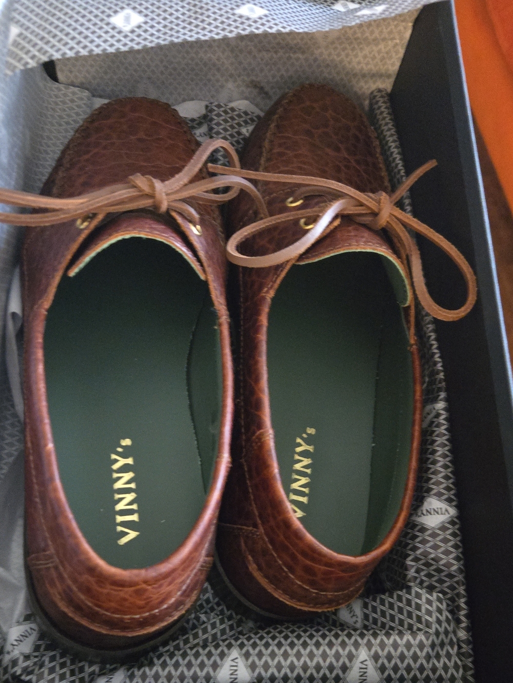 Vinny's Men's Chestnut Brown Leather Boat Shoes